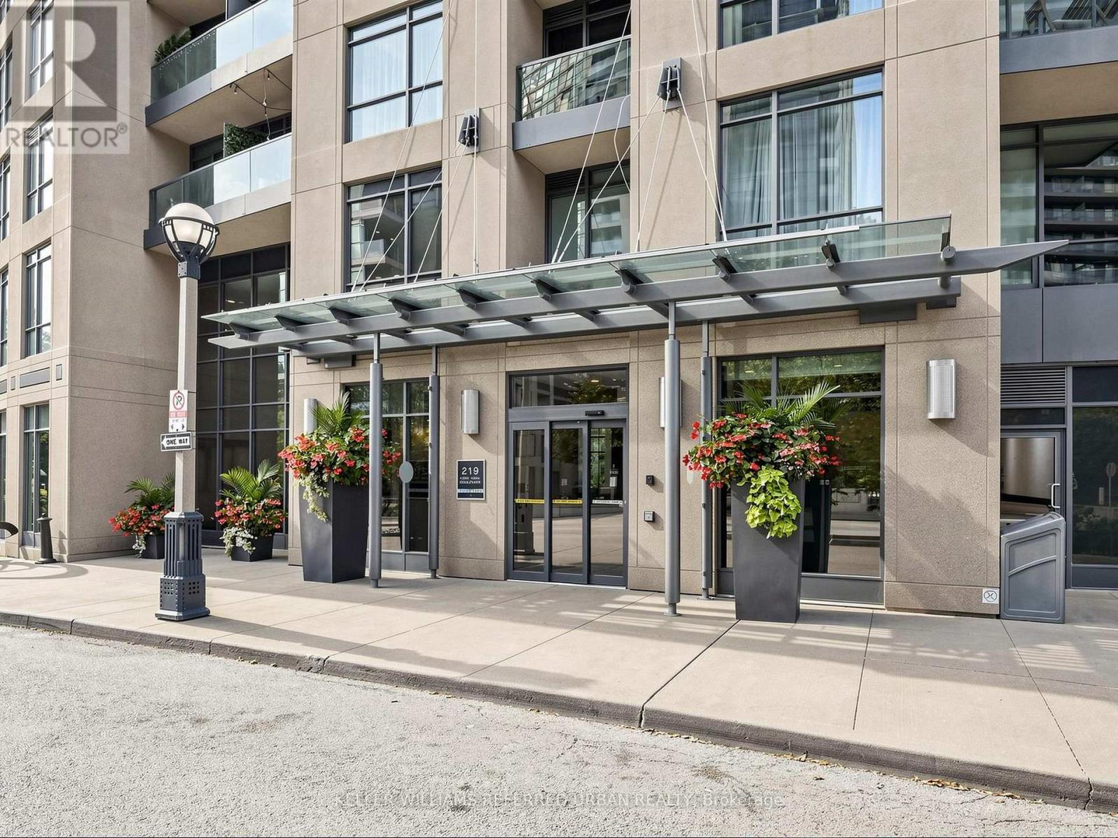1009- 219 Fort York Boulevard, Toronto, ON photo 4