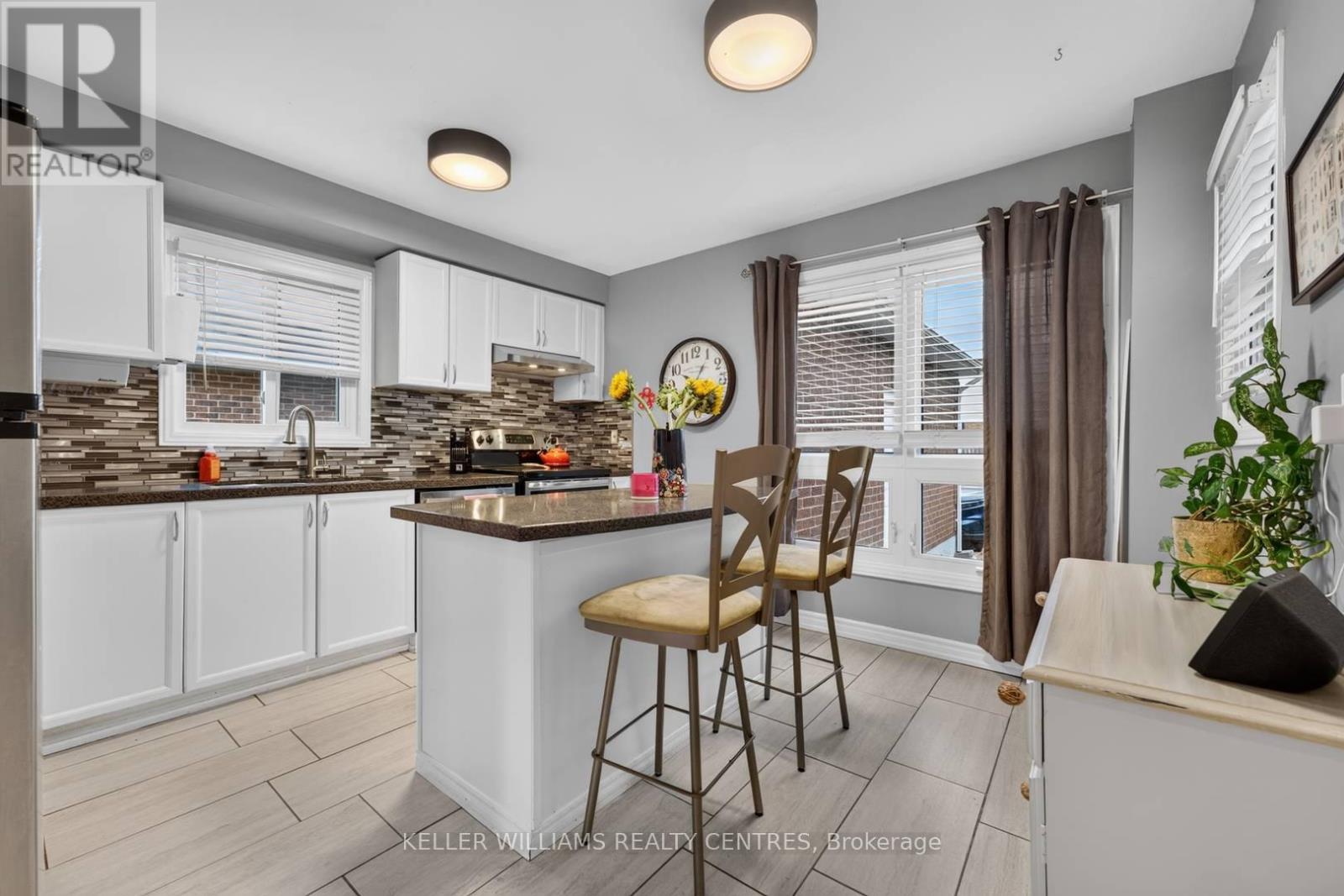 83 NATANYA BOULEVARD, Georgina (Keswick North) — photo 4