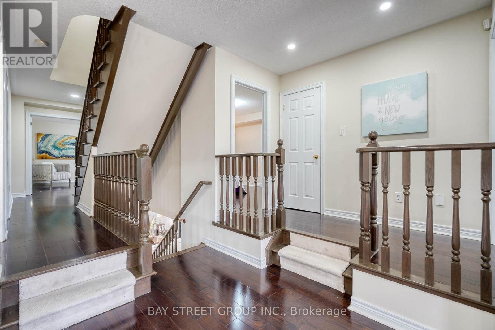 82 PRINCE OF WALES DRIVE - 16