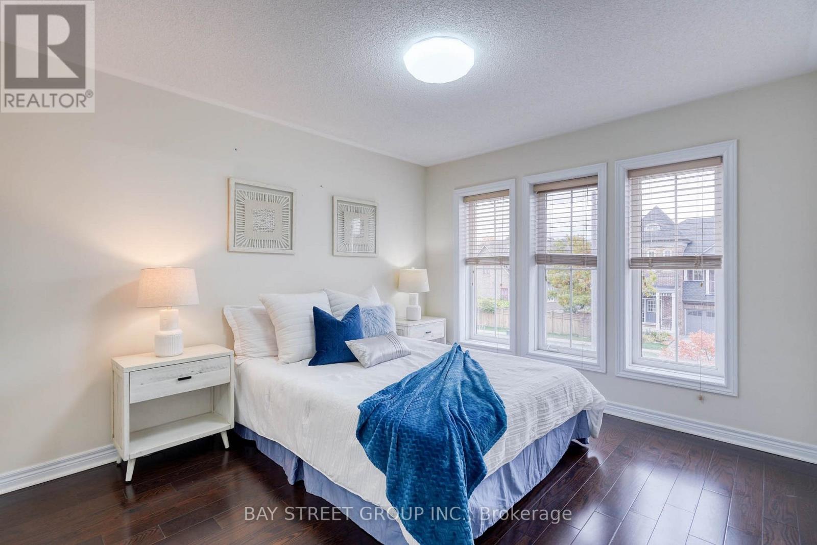 82 PRINCE OF WALES DRIVE - 21