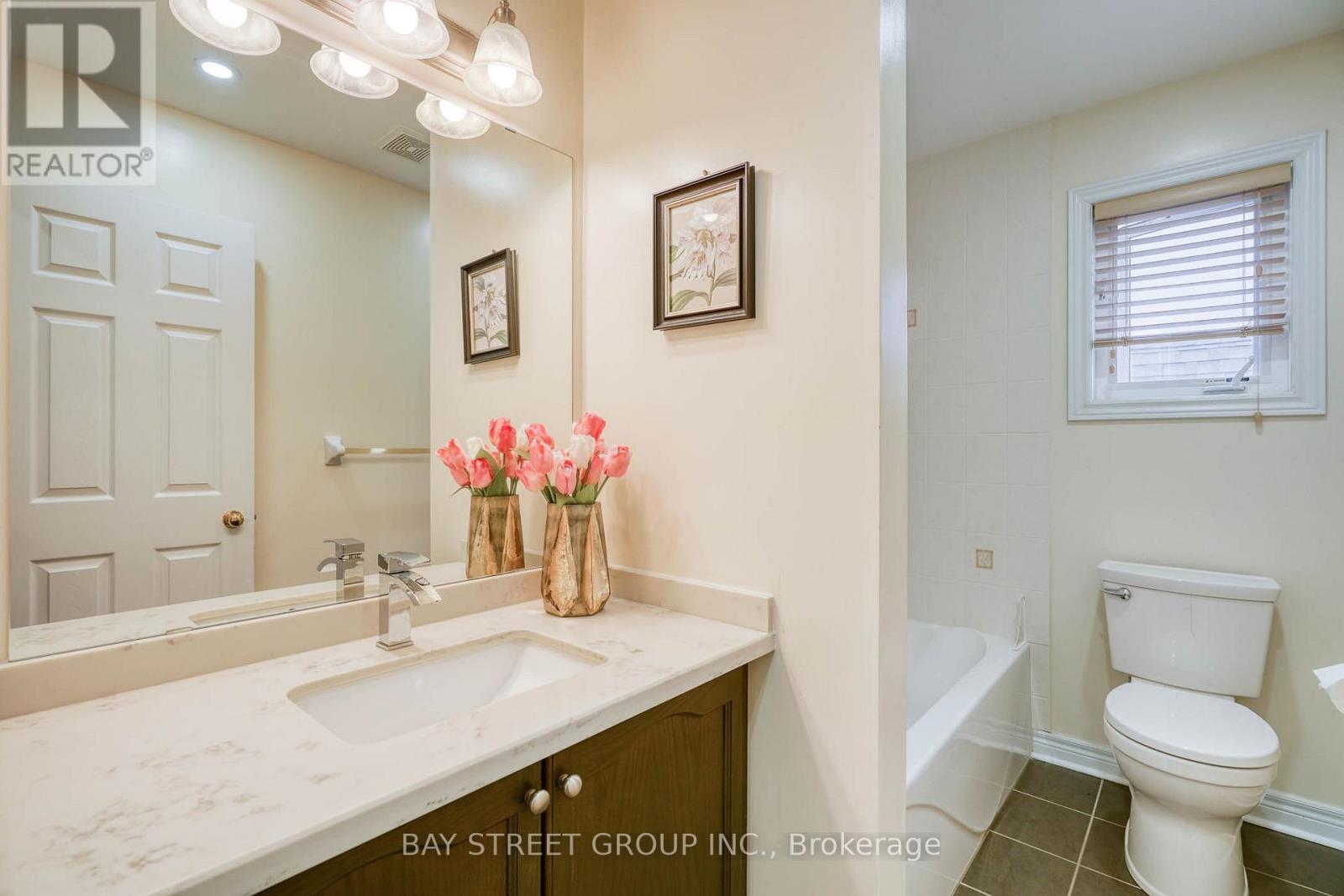82 PRINCE OF WALES DRIVE - 32