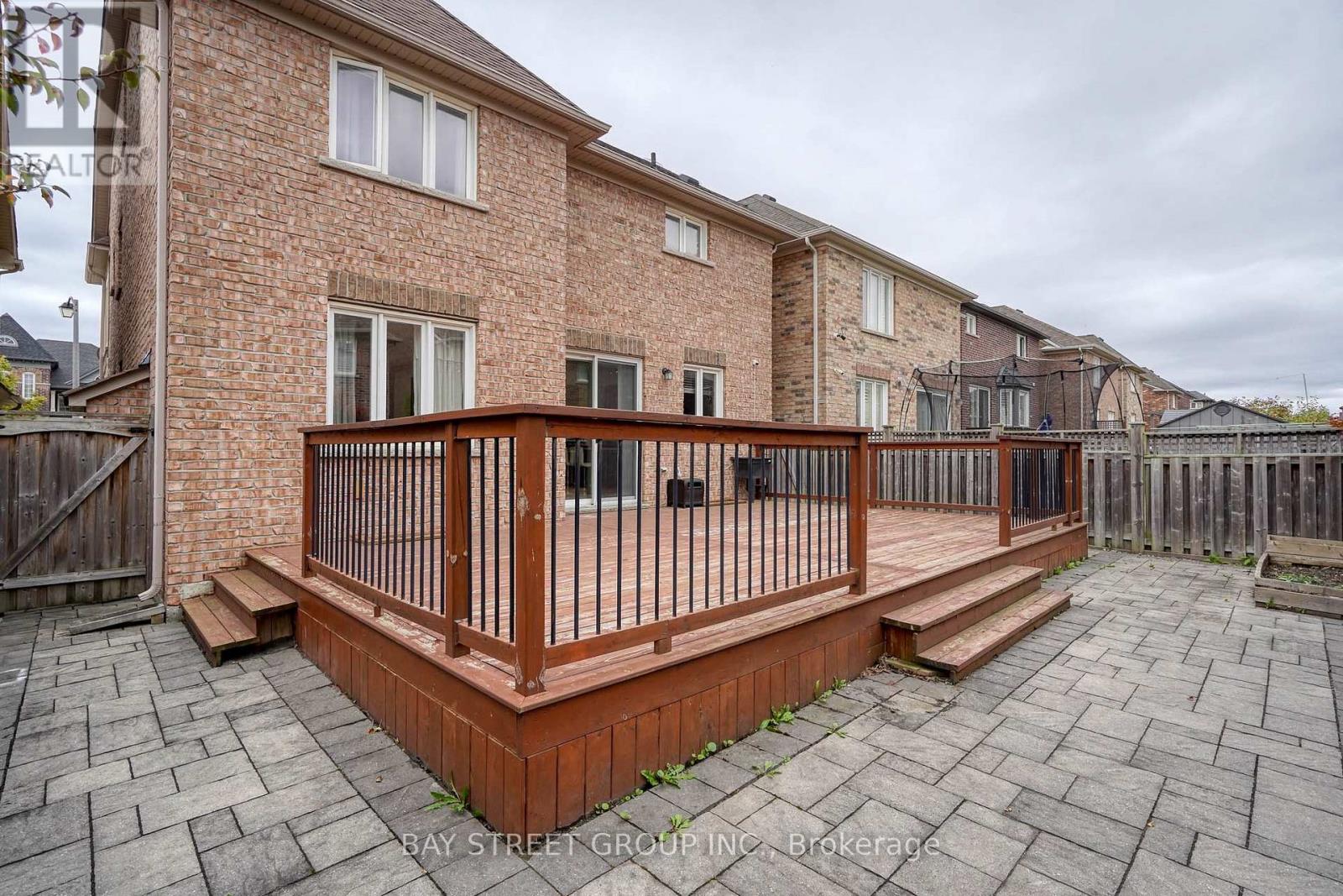 82 PRINCE OF WALES DRIVE - 37