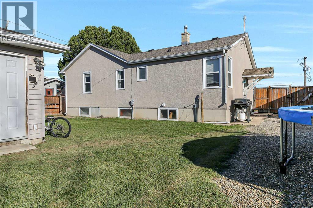 Listing photo – 5312 50 Street, Eckville