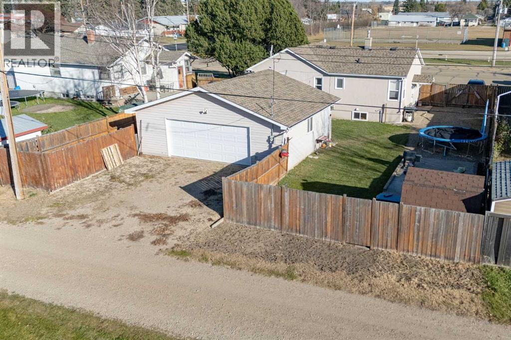 Listing photo – 5312 50 Street, Eckville