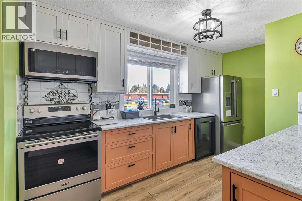 Listing photo – 5312 50 Street, Eckville