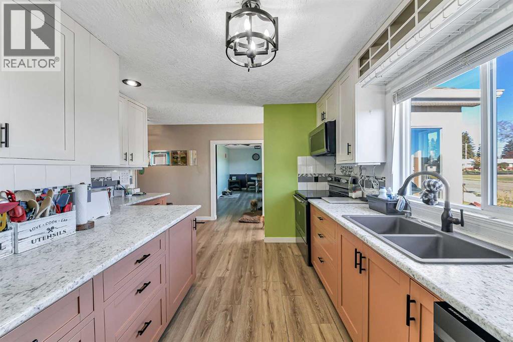 Listing photo – 5312 50 Street, Eckville