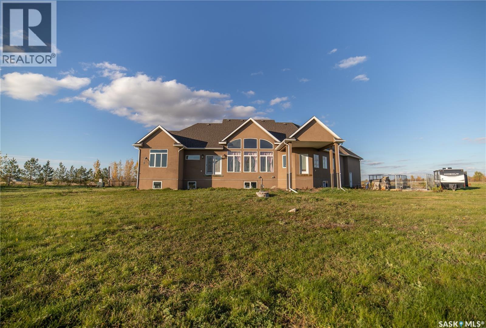 Liu Acreage, Estevan Rm No. 5 — photo 2