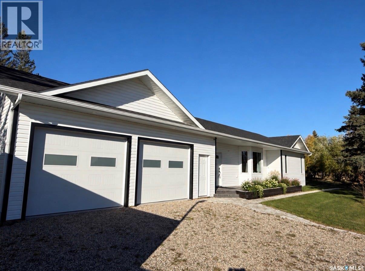 108 Central AVENUE, Love