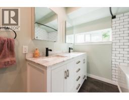 1646 Grandview Road, Gibsons, BC V0N1V5 Photo 19