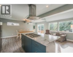 1646 Grandview Road, Gibsons, BC V0N1V5 Photo 8