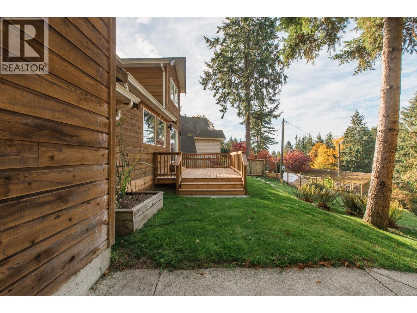 Photo of 1646 GRANDVIEW ROAD 25
