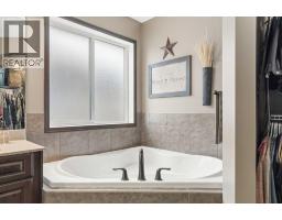 32 Cranarch Bay Se, Calgary, AB T3M0W6 Photo 24