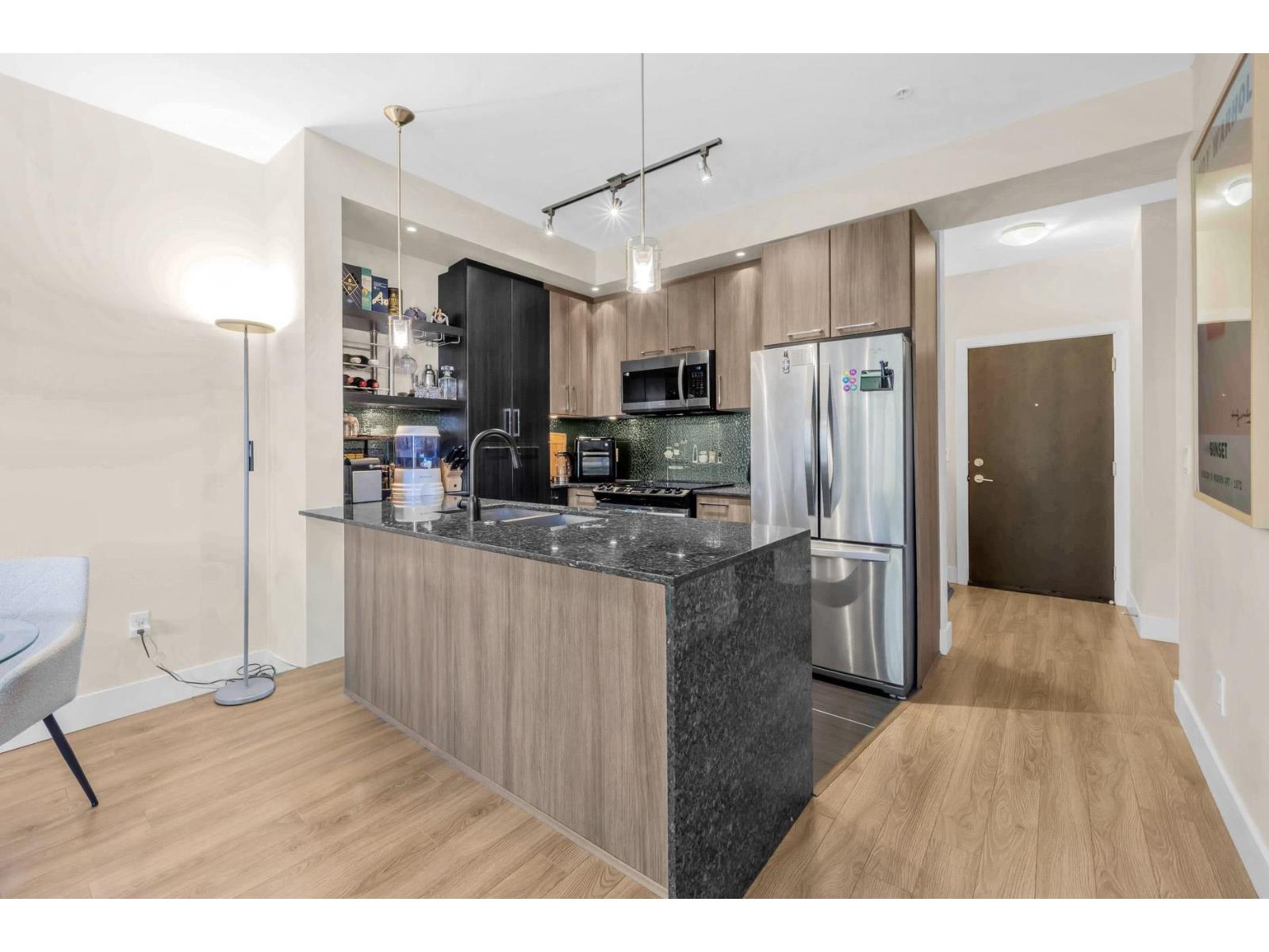 Photo of C211 20211 66 AVENUE 9