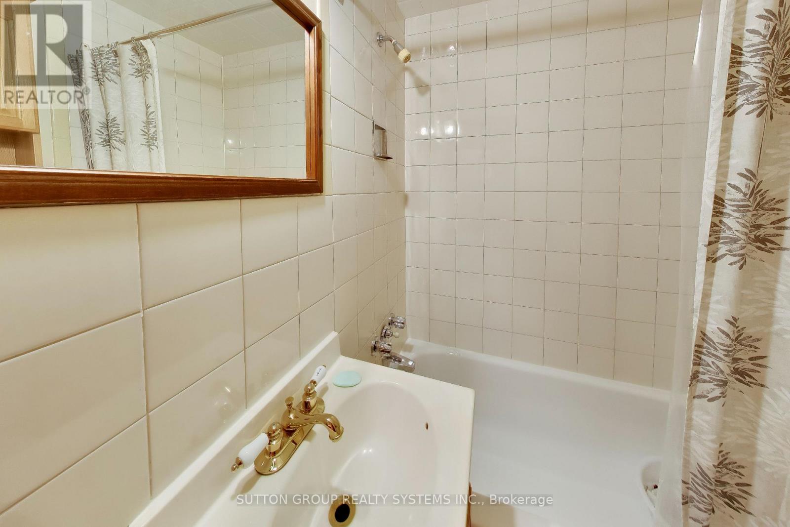 8 Alhambra Avenue, Toronto, ON photo 27