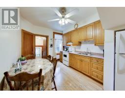 Kitchen - 8 Alhambra Avenue, Toronto, ON M6R2S3 Photo 13
