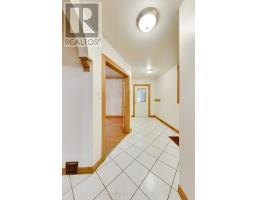 Dining room - 8 Alhambra Avenue, Toronto, ON M6R2S3 Photo 8