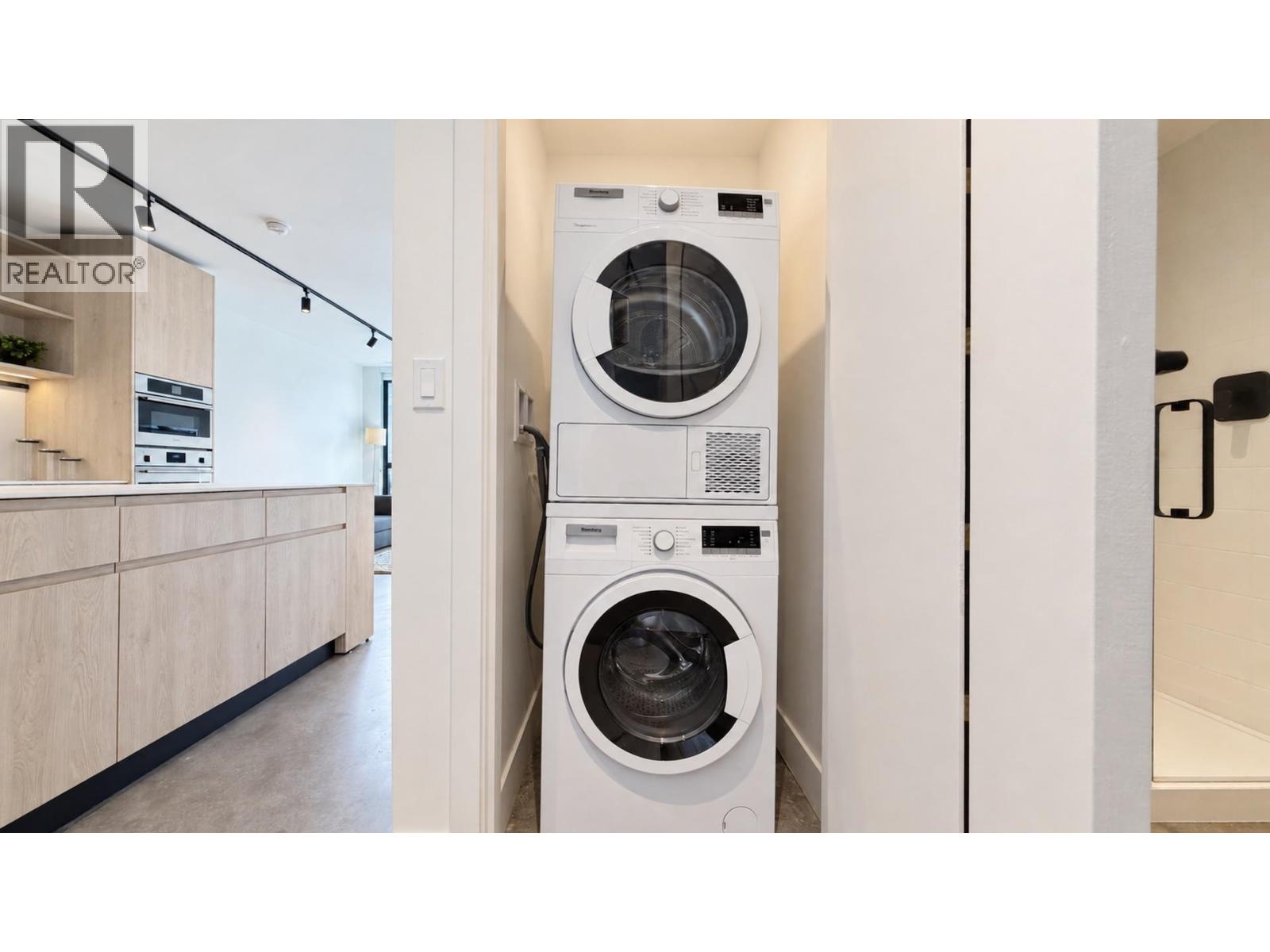 406 3996 DUMFRIES STREET, Vancouver - Image 1