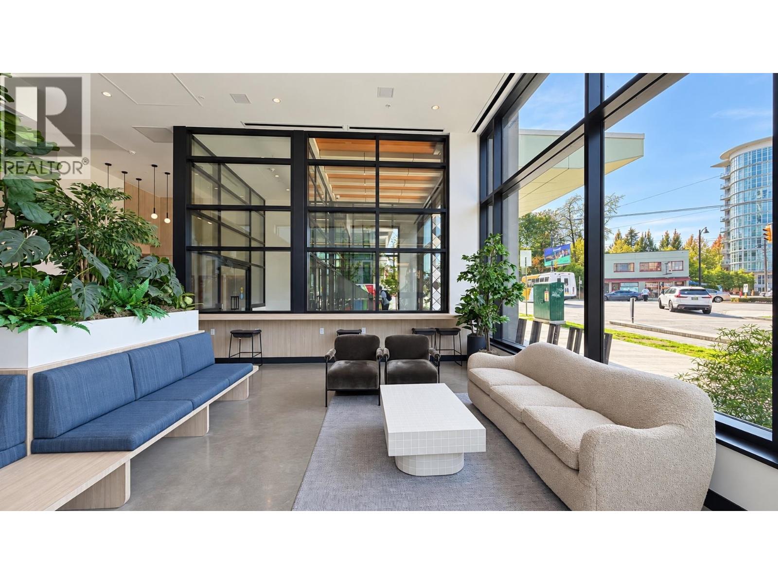 406 3996 DUMFRIES STREET, Vancouver - Image 1