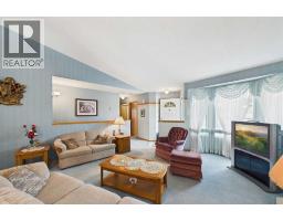 Living room - 183 Doran Crescent, Red Deer, AB T4R2K3 Photo 7