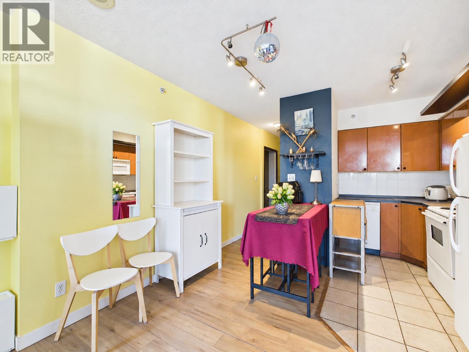 Photo of 903 5911 ALDERBRIDGE WAY 10