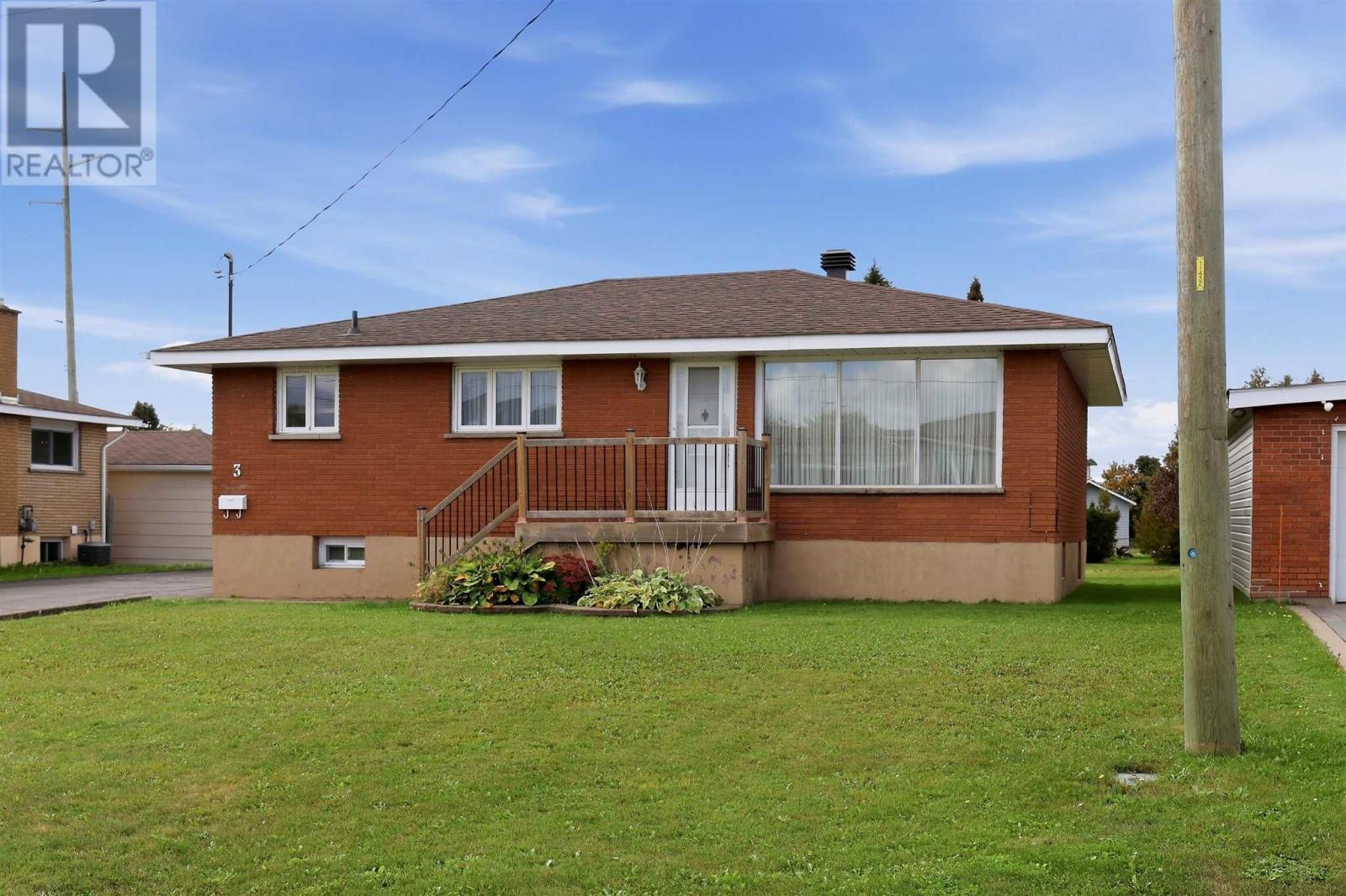 Photo 36 of 37