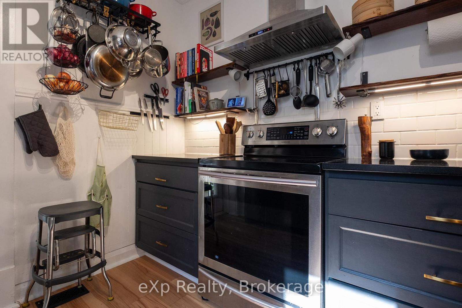 1090 4TH AVENUE A W - 17