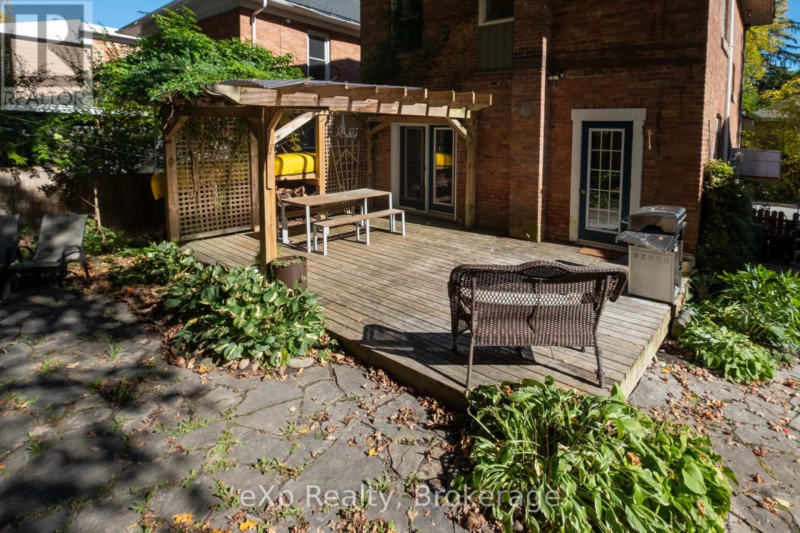 1090 4TH AVENUE A W - 37