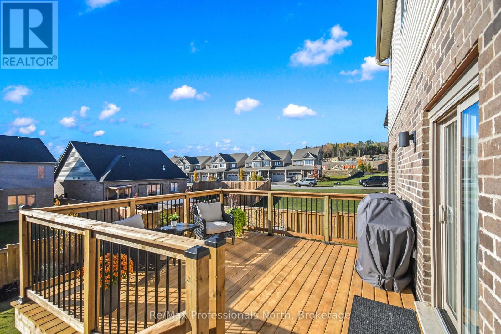 35 WOODSTREAM DRIVE - 36