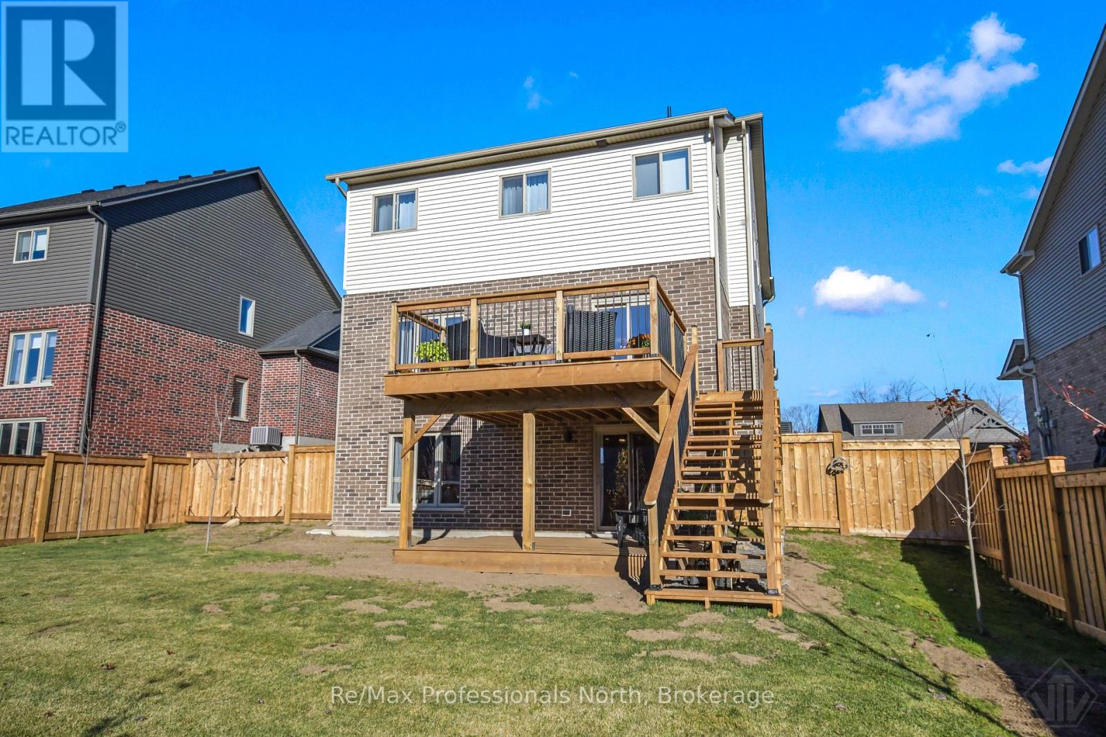 35 WOODSTREAM DRIVE - 37
