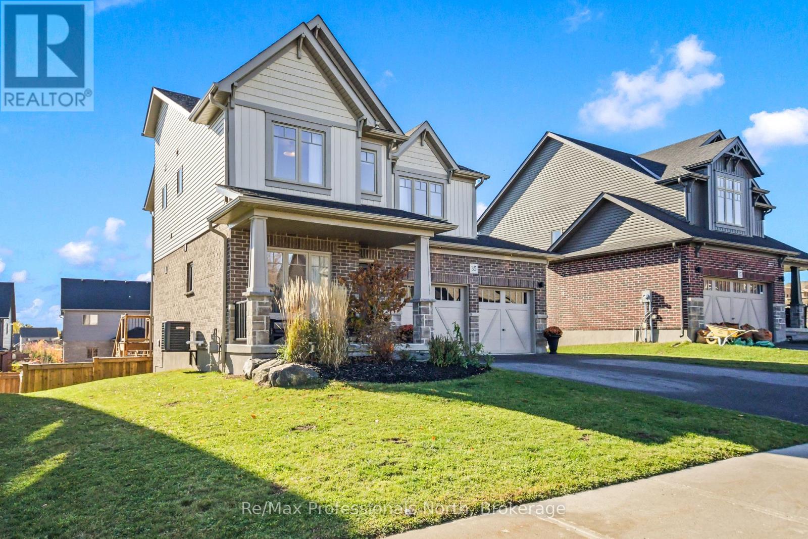 35 WOODSTREAM DRIVE - 41