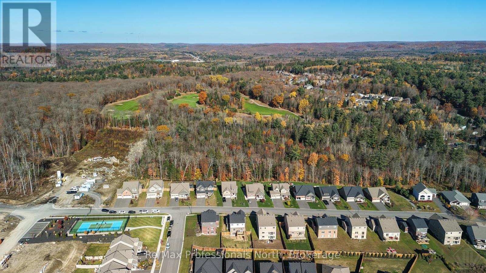 35 WOODSTREAM DRIVE - 45