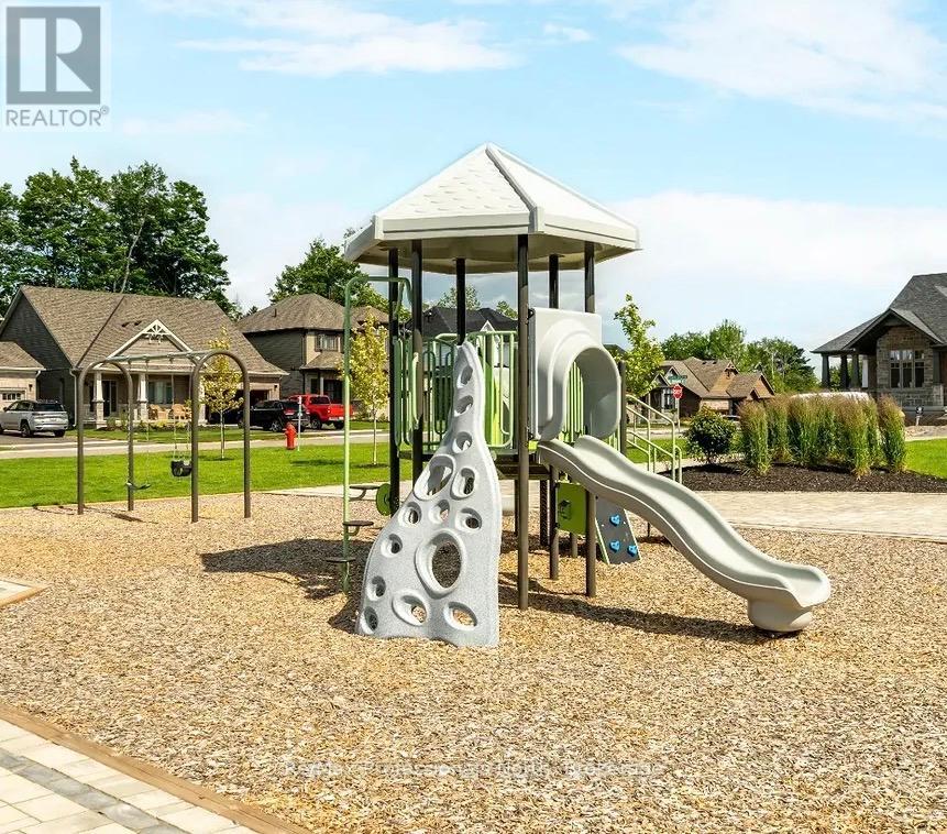 35 WOODSTREAM DRIVE - 48