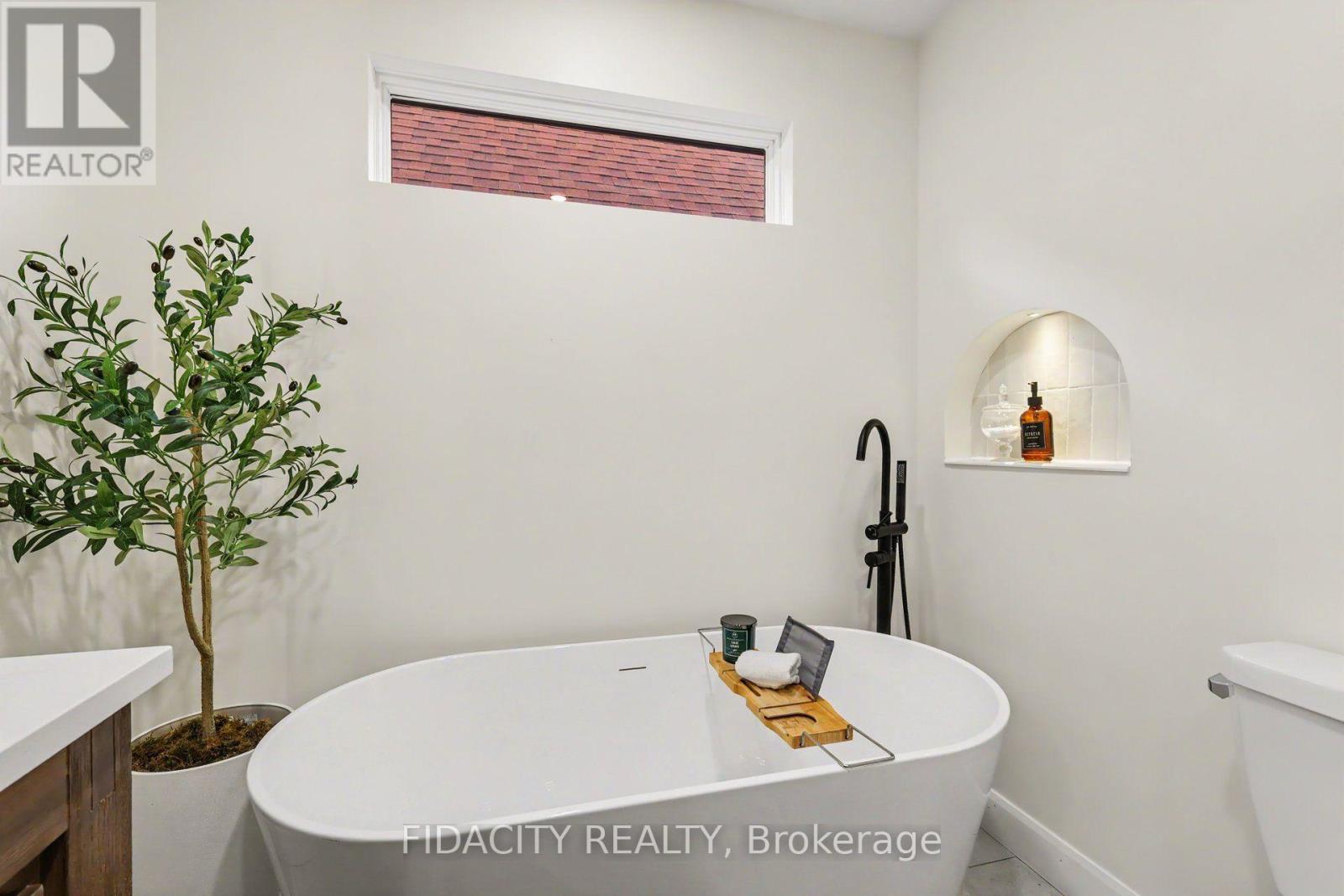 Condos for Sale in Ottawa – 96 BEECH STREET, Ottawa – By Peter Sagos - Image 14