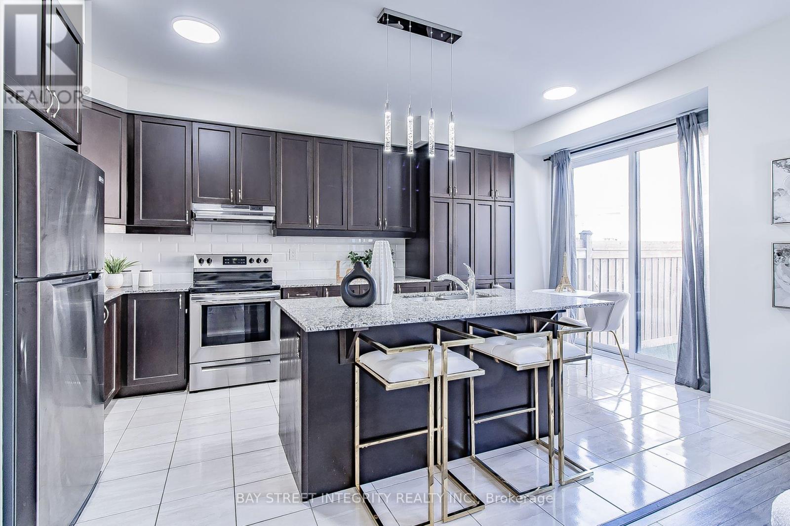 62 Lockyer Drive, Whitby, ON photo 7