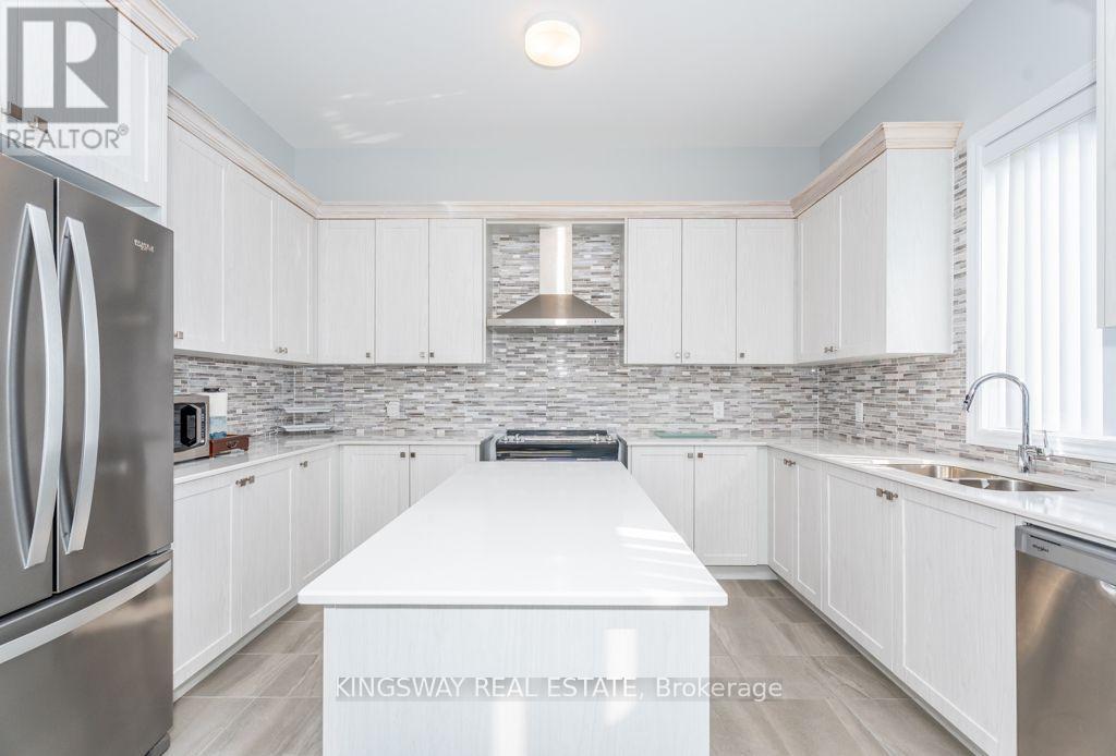 33 Edgar Avenue, Essa, ON photo 11