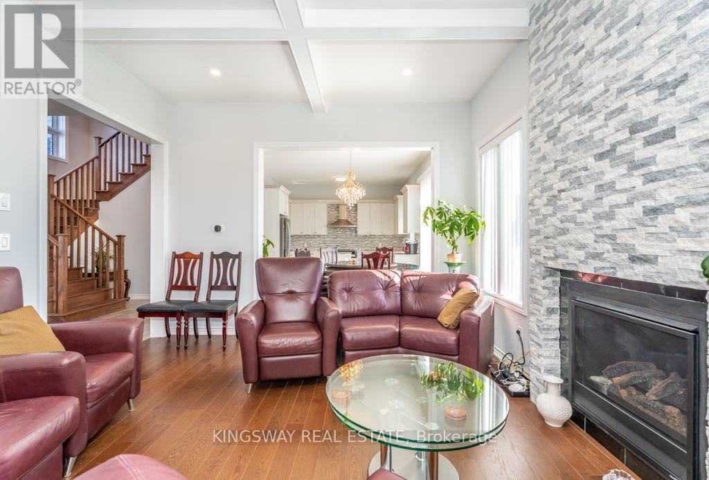 33 Edgar Avenue, Essa, ON photo 8