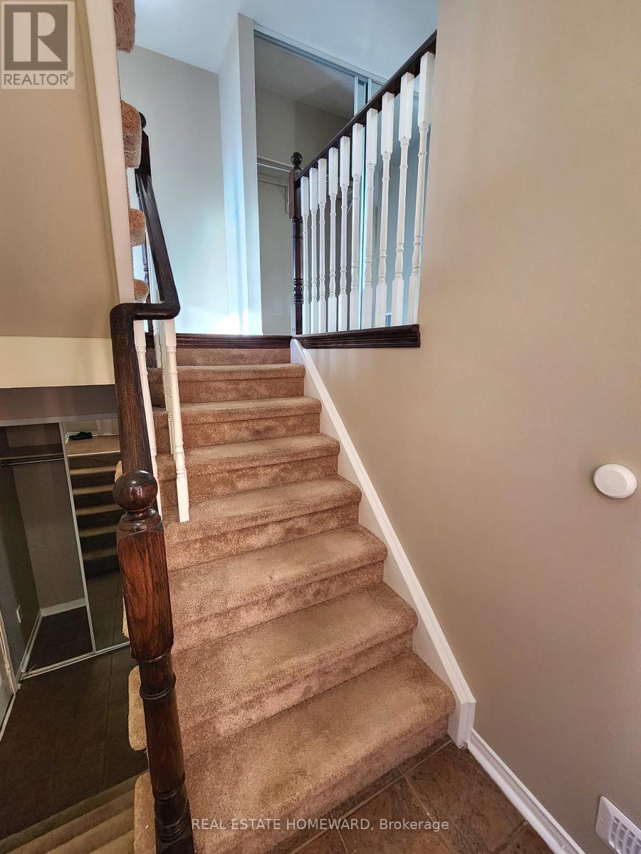 63 Millcliff Circle, Aurora, ON photo 11