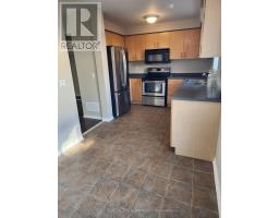 Eating area - 63 Millcliff Circle, Aurora, ON L4G7N9 Photo 7