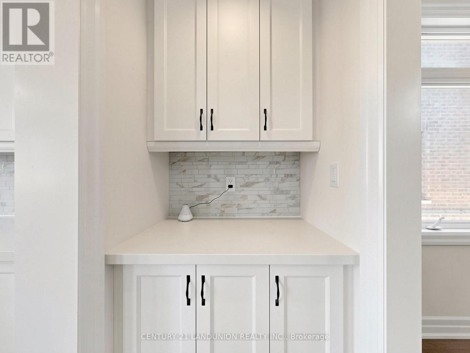 254 Touch Gold Crescent, Aurora, ON photo 17