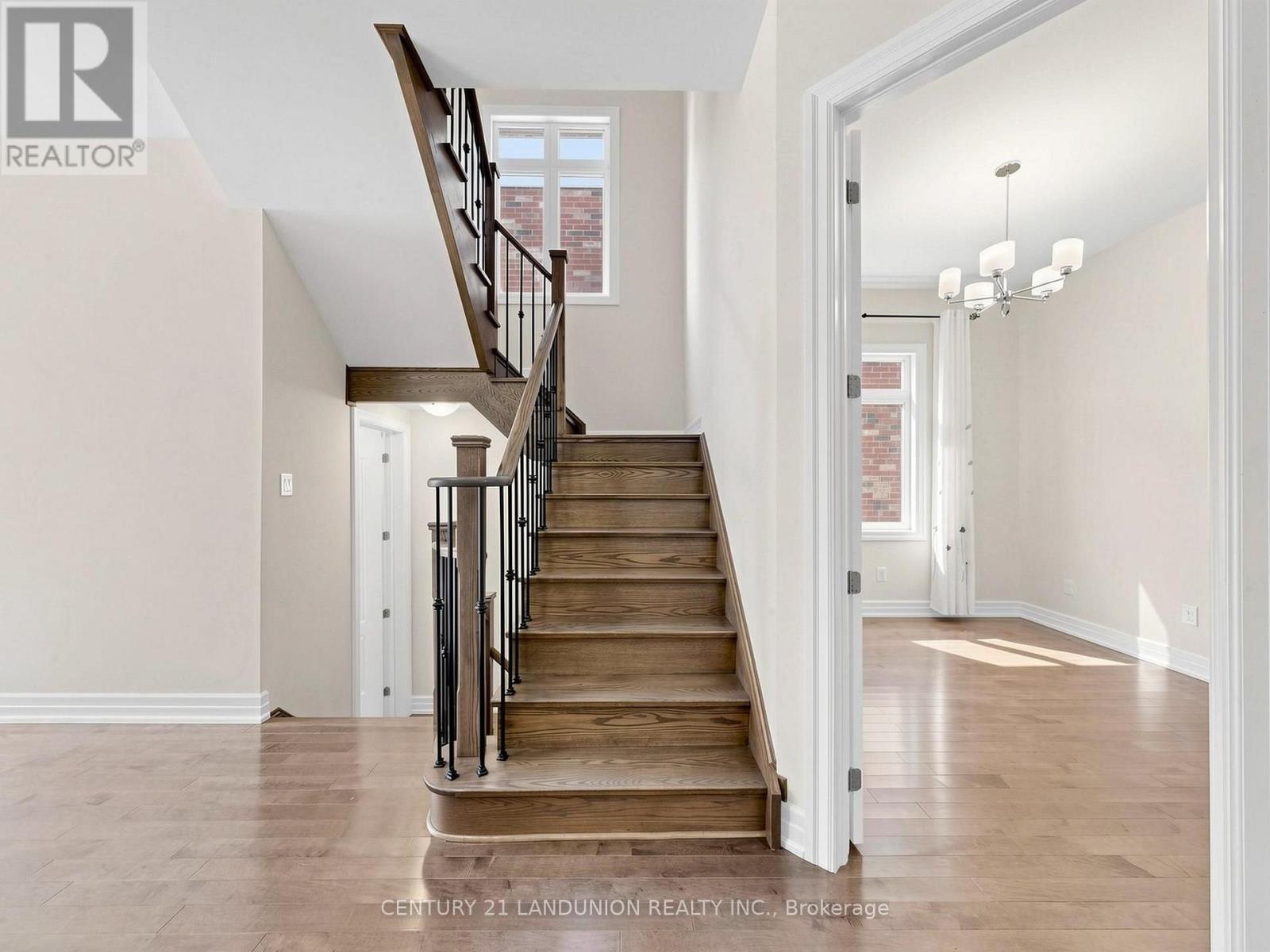 254 Touch Gold Crescent, Aurora, ON photo 25