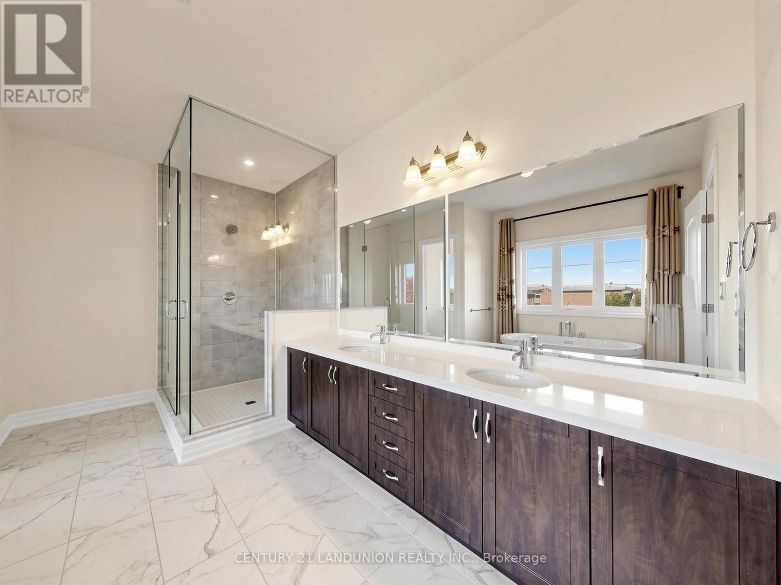 254 Touch Gold Crescent, Aurora, ON photo 31