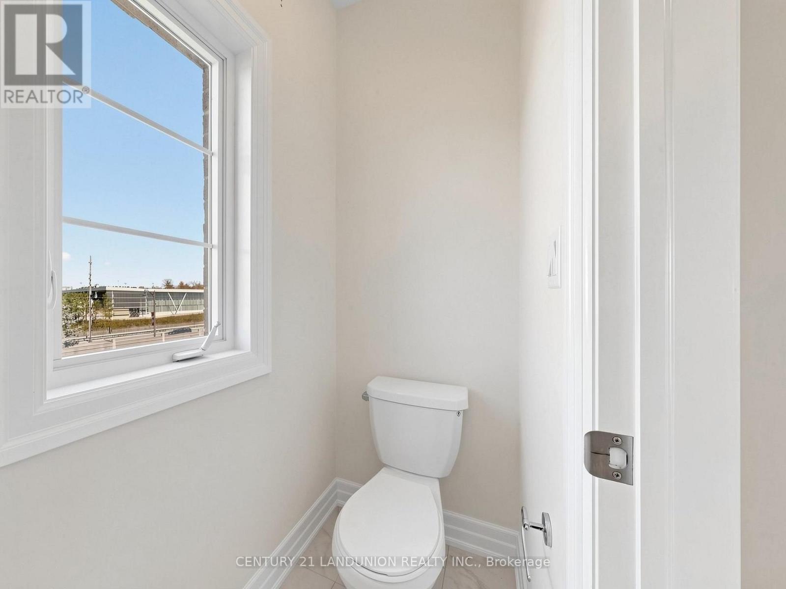 254 Touch Gold Crescent, Aurora, ON photo 34