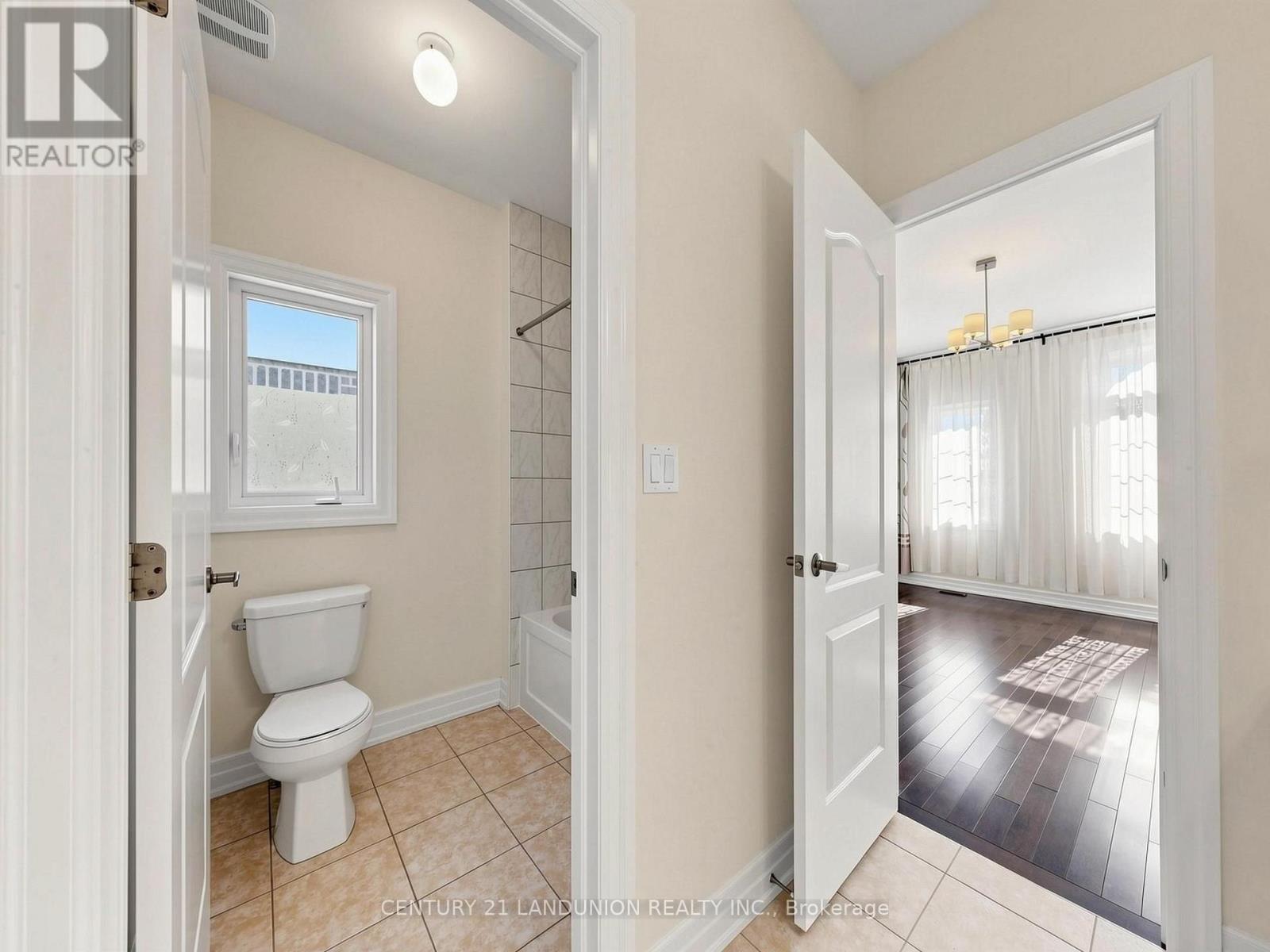254 Touch Gold Crescent, Aurora, ON photo 38