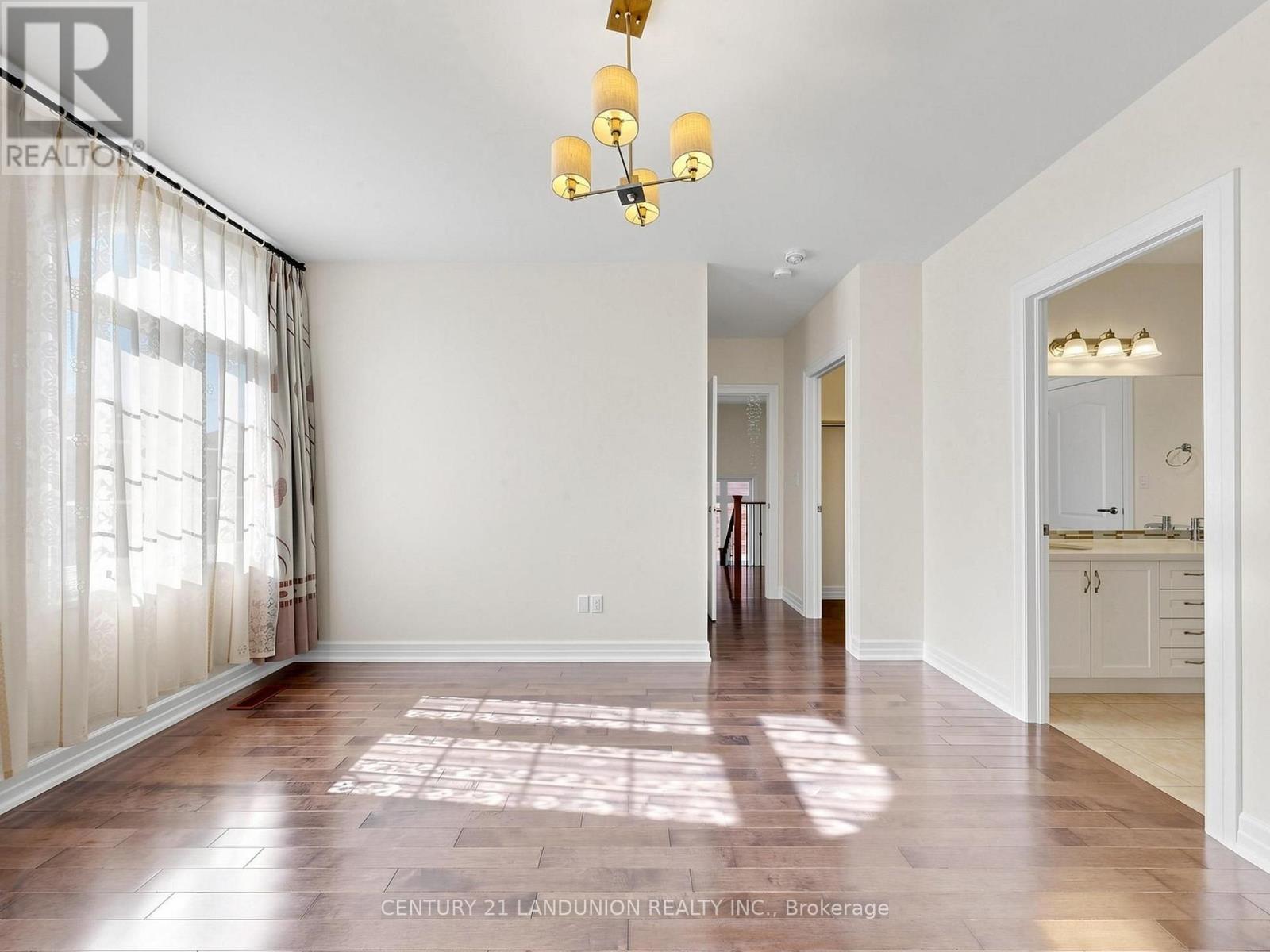 254 Touch Gold Crescent, Aurora, ON photo 41