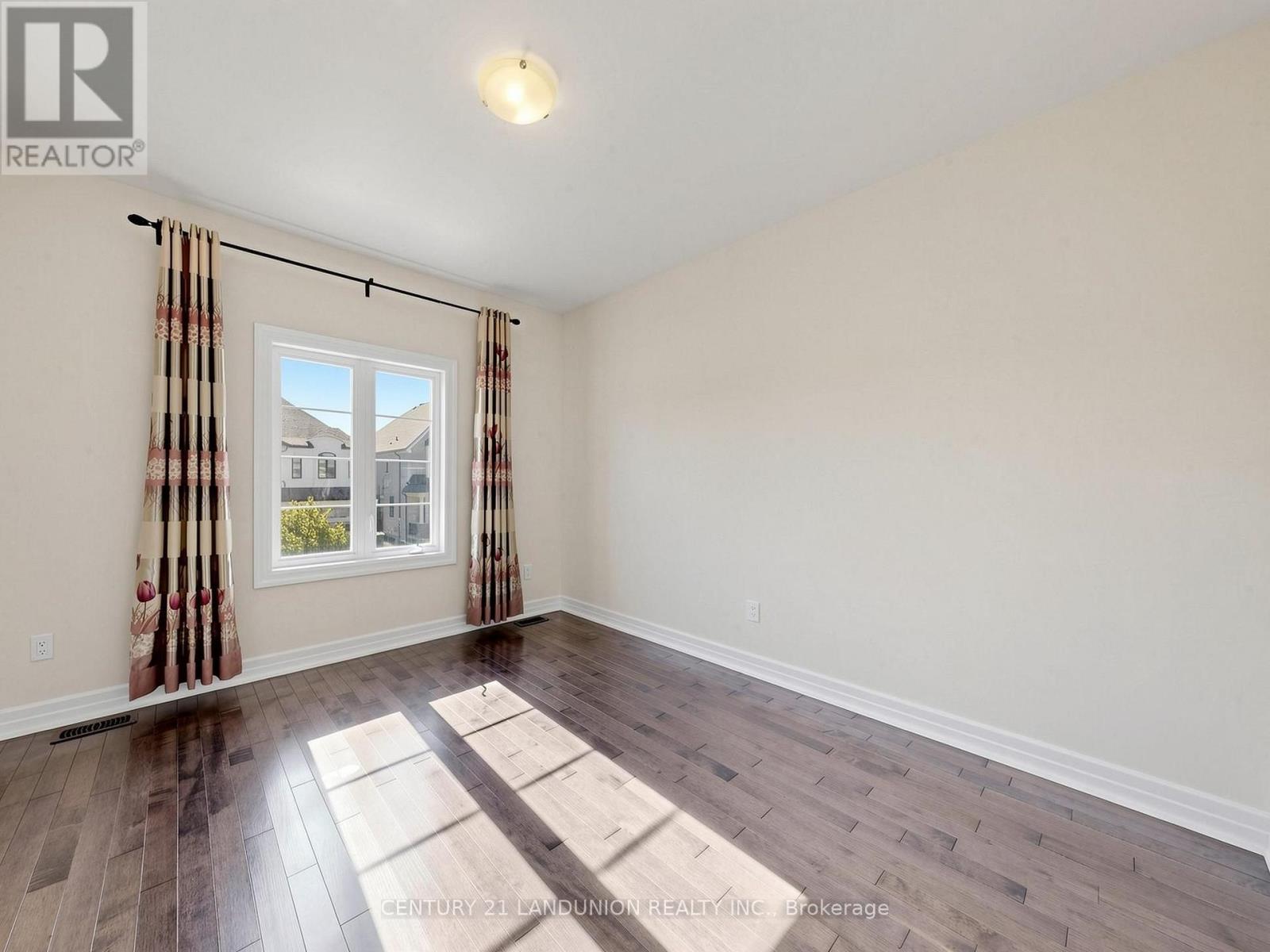 254 Touch Gold Crescent, Aurora, ON photo 42
