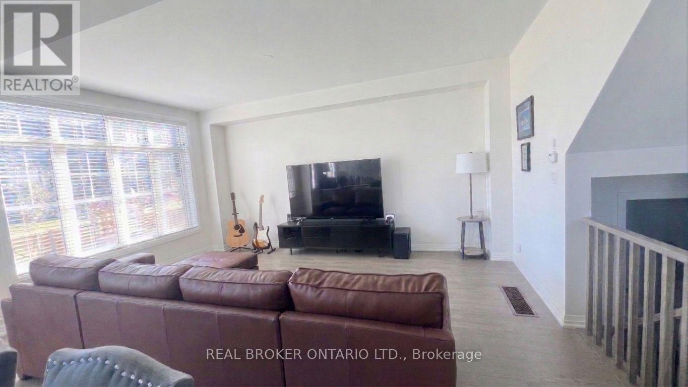 77 FEDERICA Crescent, Wasaga Beach, ON photo 9