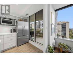 1601 - 50 Quebec Avenue, Toronto, ON M6P4B4 Photo 18