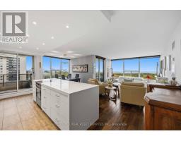 Foyer - 1601 - 50 Quebec Avenue, Toronto, ON M6P4B4 Photo 8