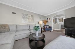 Recreation room - 548 Rupertsland Avenue, Winnipeg, MB R2V0H1 Photo 6