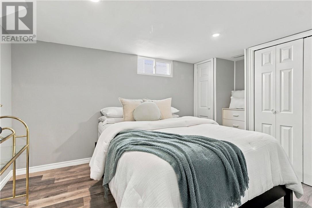 594 Spruce Street - 24
